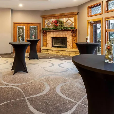 Riverview Inn & Suites, An Ascend Collection Hotel-3