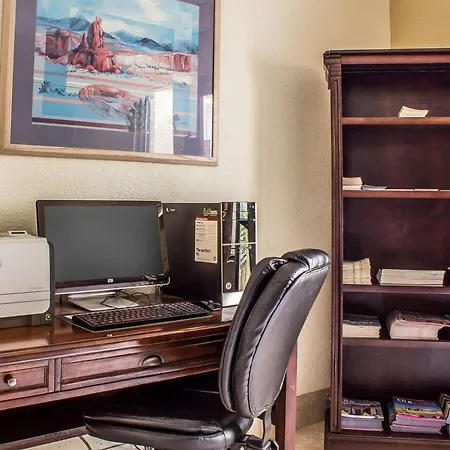 Quality Inn & Suites Yuma-3