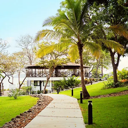 Reunion Wellness Resort & Retreats-3