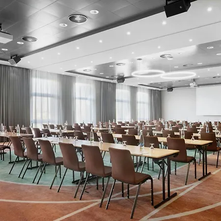 Courtyard By Marriott Basel-2