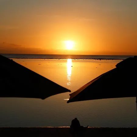 Aroa Beachside Resort-3