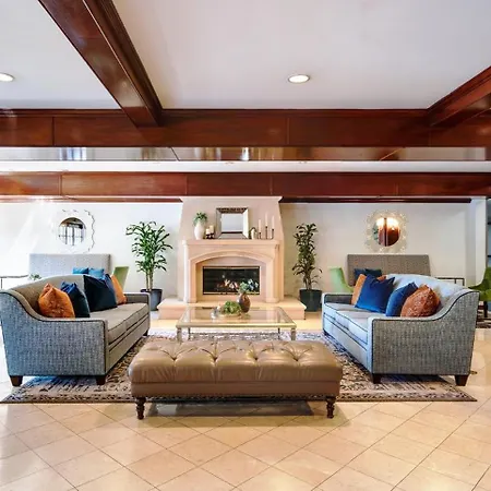 Ayres Suites Diamond Bar-2