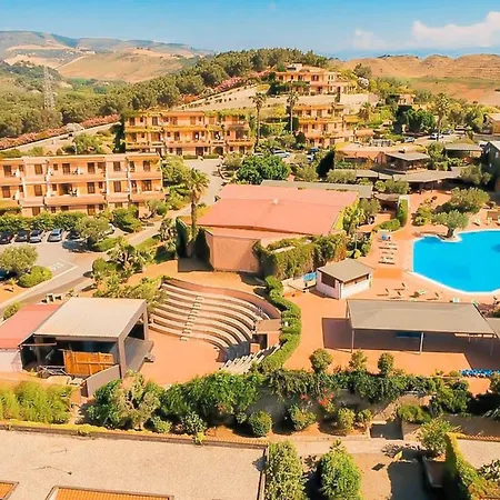 Villaggio Porto Rhoca-3