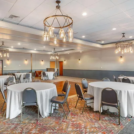 Comfort Inn & Suites Logan International Airport-3
