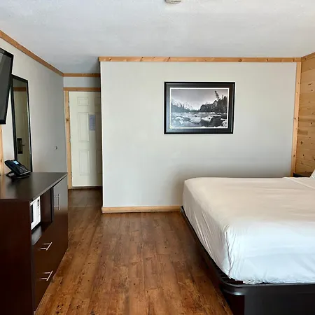 Americas Best Value Inn Wall-2