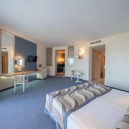Grifid Arabella Hotel-2