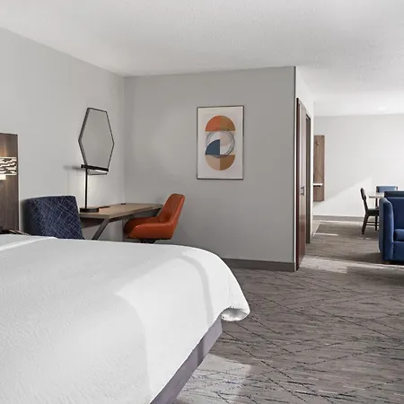 Holiday Inn Express & Suites Midwest City By Ihg-3