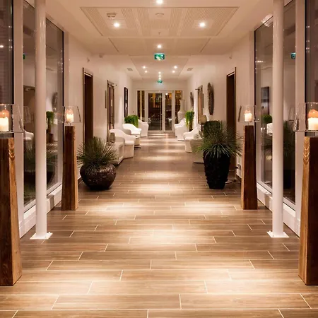 Ac Hotel By Marriott Paris Le Bourget Airport-3