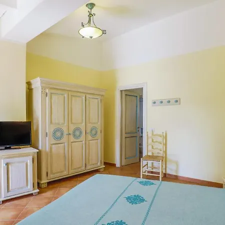 Nicolaus Club Li Cucutti-3
