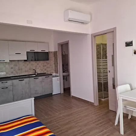 Turtle Island Apartments-2