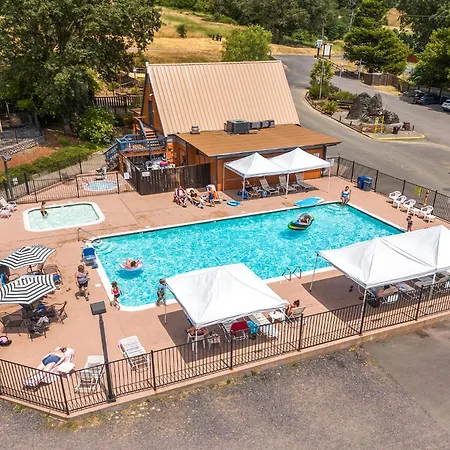 Mendocino Redwoods Rv Resort-2