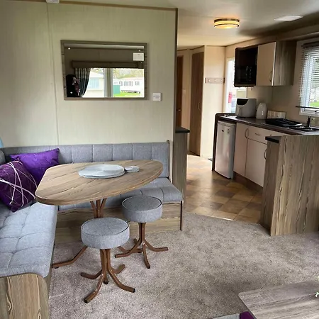 275 - Butlins Skegness, Pet Friendly And Wifi - Meadow Lakes Caravan & Lodge Hire-2