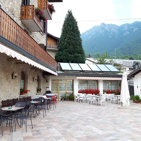 Hotel Carrara-3