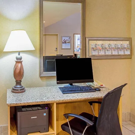 La Quinta By Wyndham Appleton College Avenue-3
