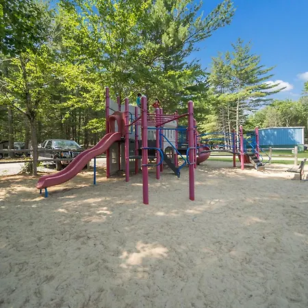 Moody Beach Camping Resort Wheelchair Accessible Cottage-2
