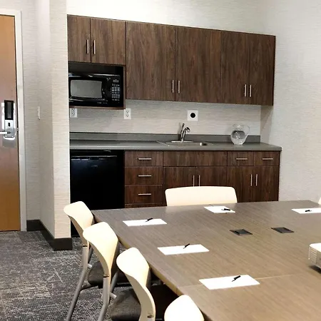 Hampton Inn Mitchell-2