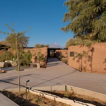 Tierra Atacama, Beckons-2