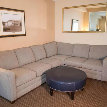 Fort William Henry Hotel-2