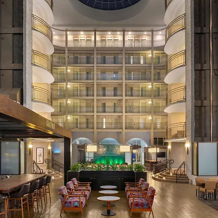 Embassy Suites By Hilton El Paso-3
