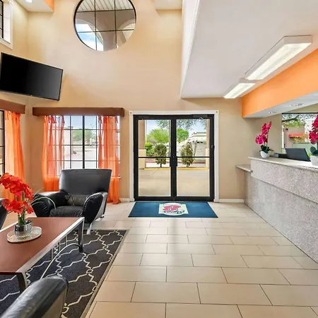 Super 8 By Wyndham Grand Prairie Southwest-2