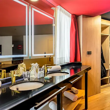 Hotel Vibra District - Adults Only-3