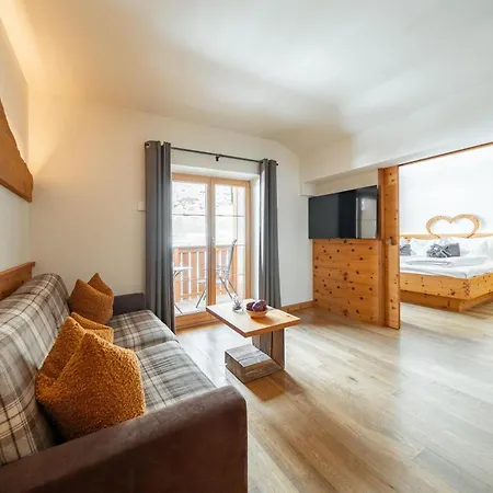 Montresor Hotel Pfeldererhof-3