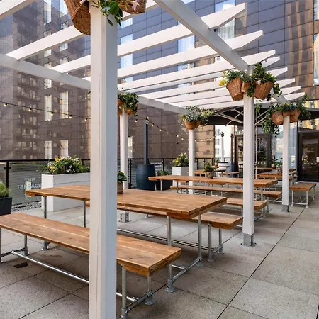 Radisson Hotel Manchester City Centre, A Verified Net Zero Hotel-2
