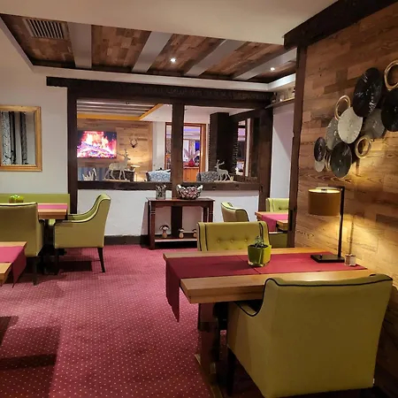 Berghotel Habbel und die Welt kann warten-2