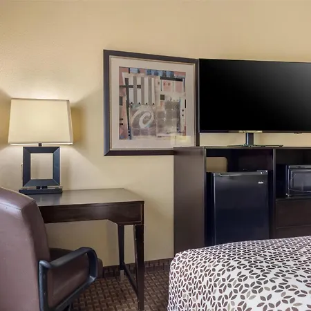 Best Western Bastrop Pines Inn-3