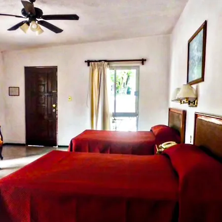 Hotel Bajo el Volcan-2