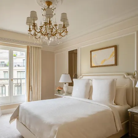 Four Seasons Hotel George V Paris-3