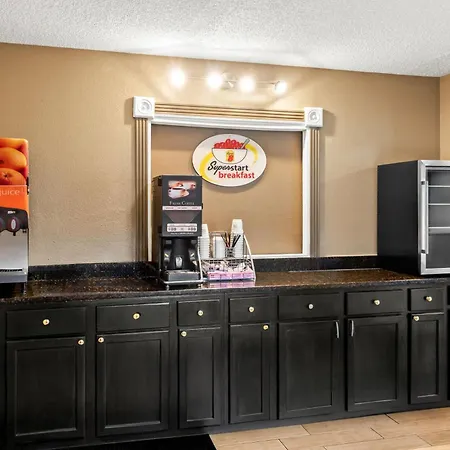 Super 8 By Wyndham Cincinnati-Springdale Oh-3