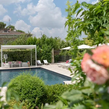 Boutique Hotel Al Grappolo D'Oro-3