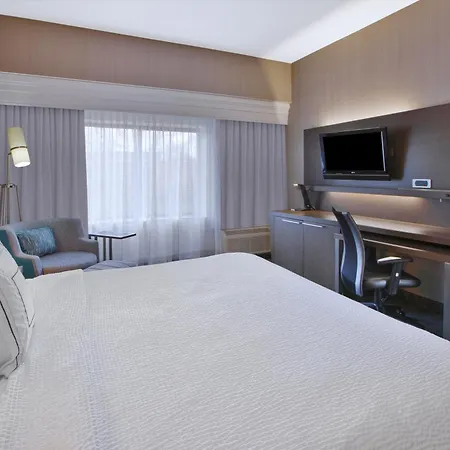 Courtyard By Marriott Somerset-3