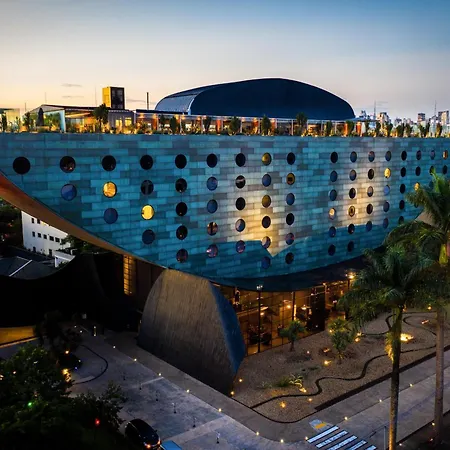 Hotel Unique-2