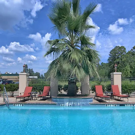 Best Western Plus Crown Colony Inn & Suites-3
