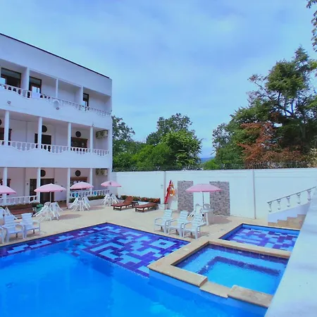 Hotel Santa Fe del Parque-3