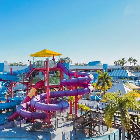 Ramada By Wyndham Flamingo Water Park-3