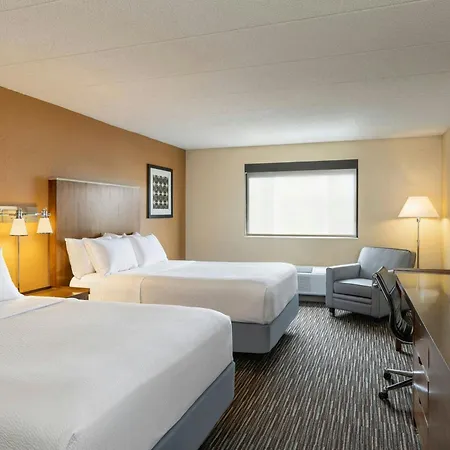 Royle Hotel Milwaukee Airport-3