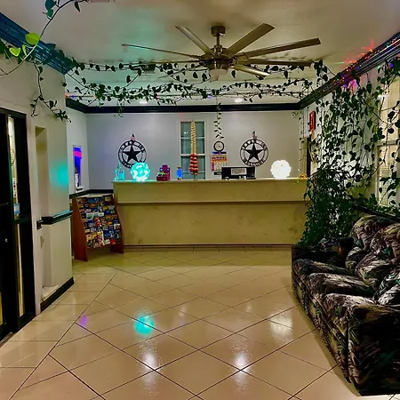 Texas Inn La Feria-3