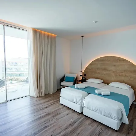 Flamingo Paradise Beach Hotel - Adults Only-3