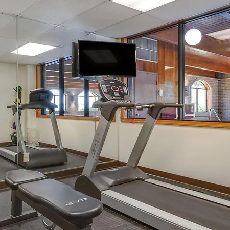 Comfort Inn Millersburg-3