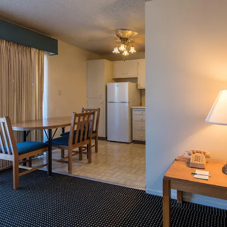 Coral Reef Inn & Condo Suites-2
