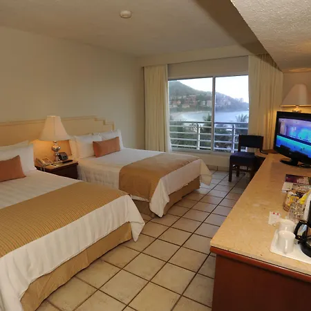 Emporio Ixtapa-2