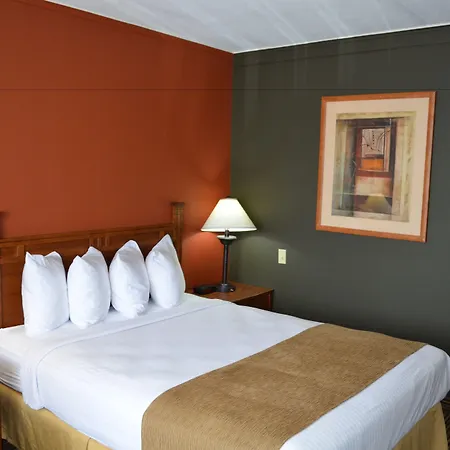 Crossroads Hotel & Event Center-2