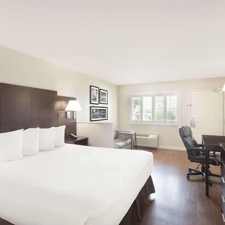 Baymont By Wyndham Modesto Salida-3