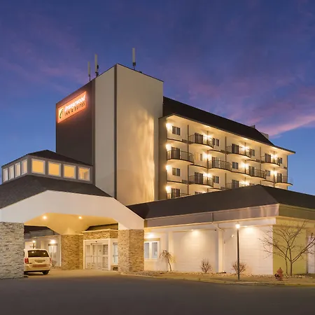 Orangewood Inn & Suites Kansas City Airport-3
