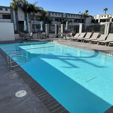 Solara Inn And Suites-2