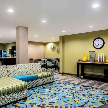 La Quinta By Wyndham Emporia-3