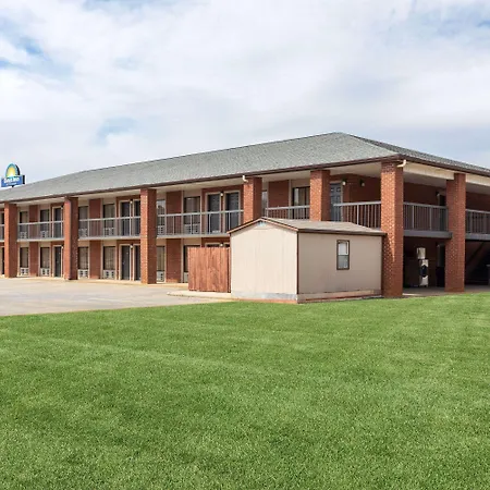 Days Inn By Wyndham Childersburg-3